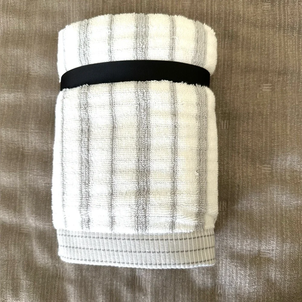 DKNY Hand Towels Set of 2 Cotton Gray & White Stripes NEW